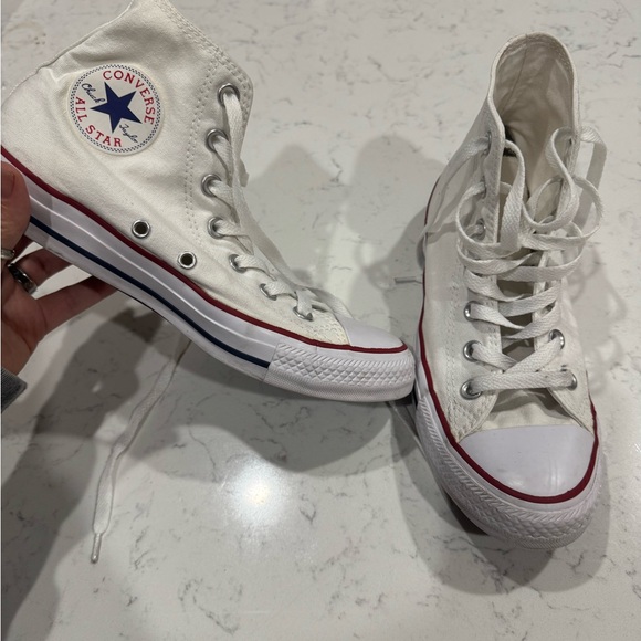 Converse White High-Top Sneakers women’s size 8 - Picture 2 of 2